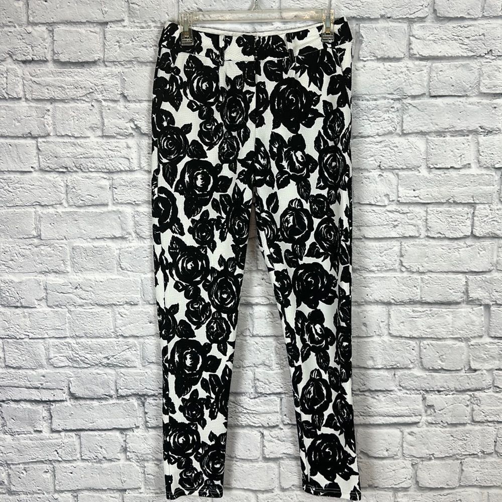 Lucca Couture BLACK ROSE KNIT PANTS Size Small